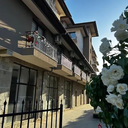 Sunny Near Cacao דירה